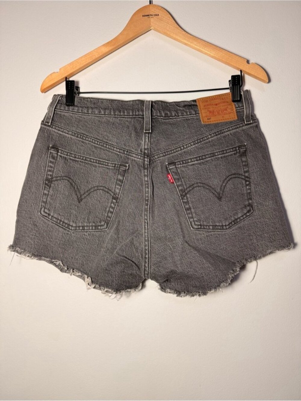 Levi's 501® Original Fit High Rise Women's Shorts size 29 - Picture 4 of 9